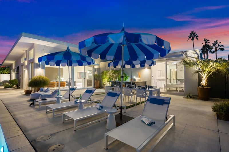Patio lounge chairs
