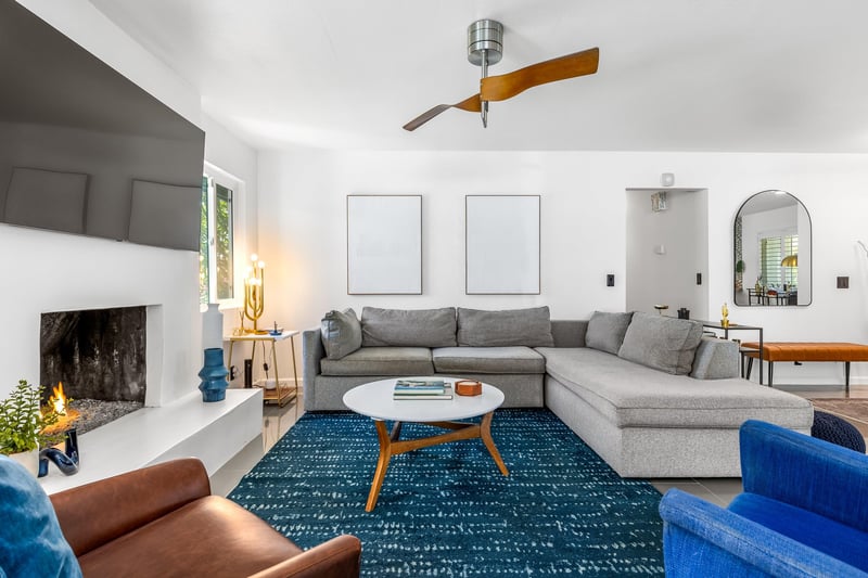 Relaxing living room