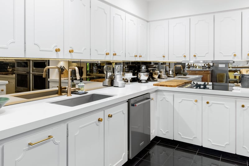 Incredible white and black designs