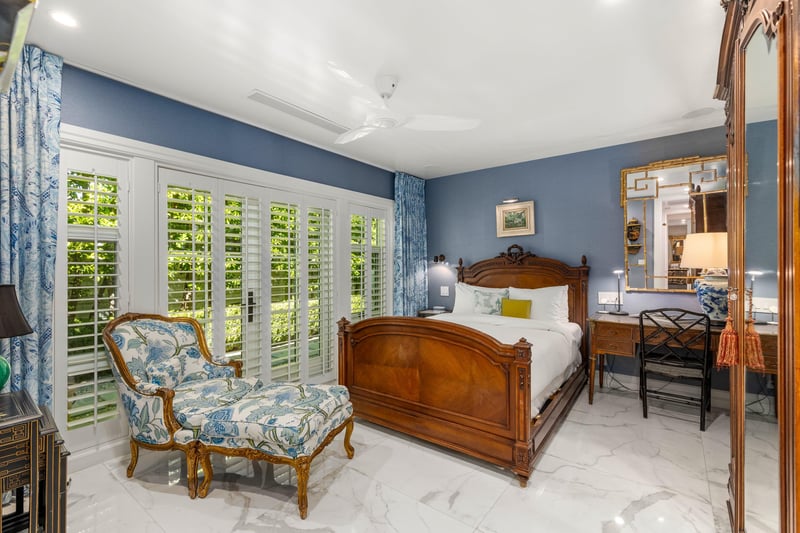 Guest bedroom