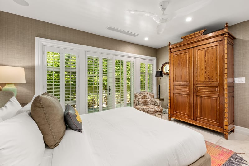 Guest bedroom