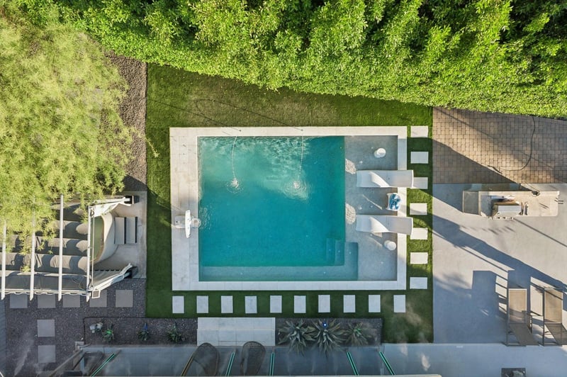 Birdseye view of Luxe Retreat.