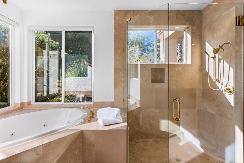 Huge walkin shower
