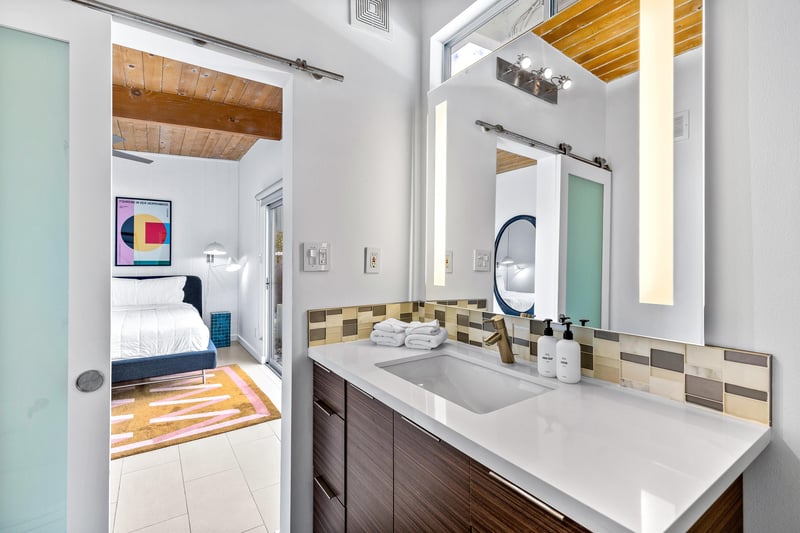 Ensuite guest bath