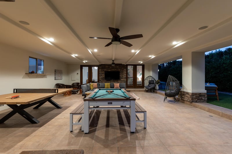 Pool table