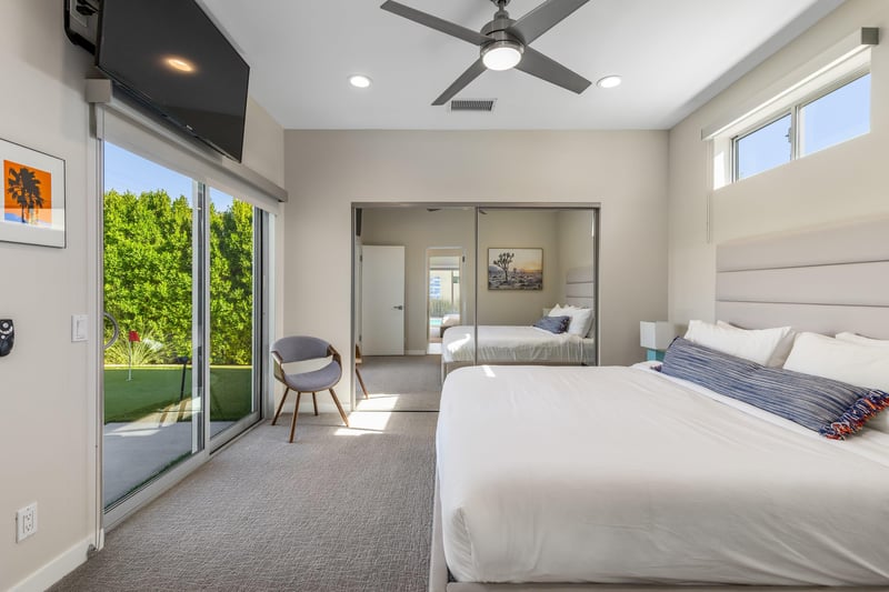 Guest bedroom