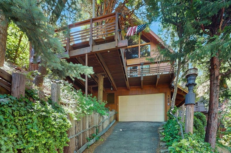 598819