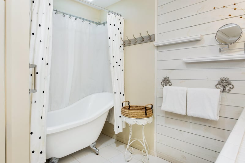Clawfoot soaking tub