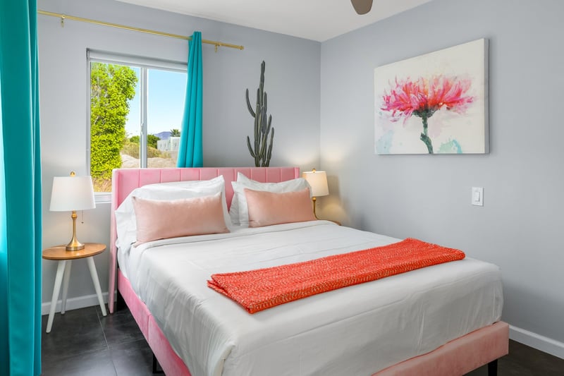 Guest bedroom