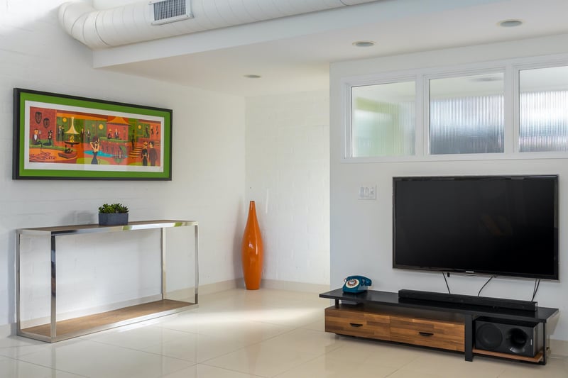 Spacious Entryway