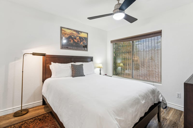 Guest bedroom