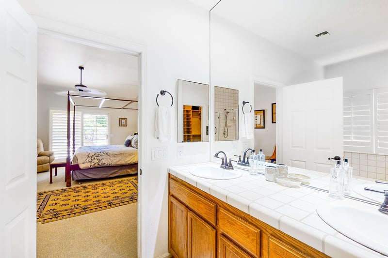 604072