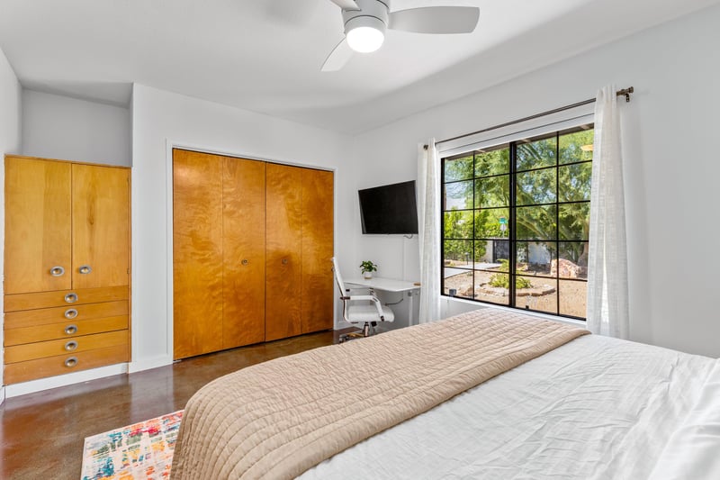 Guest bedroom