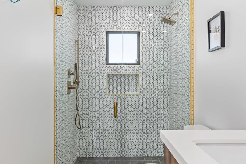 Guest waterfall shower