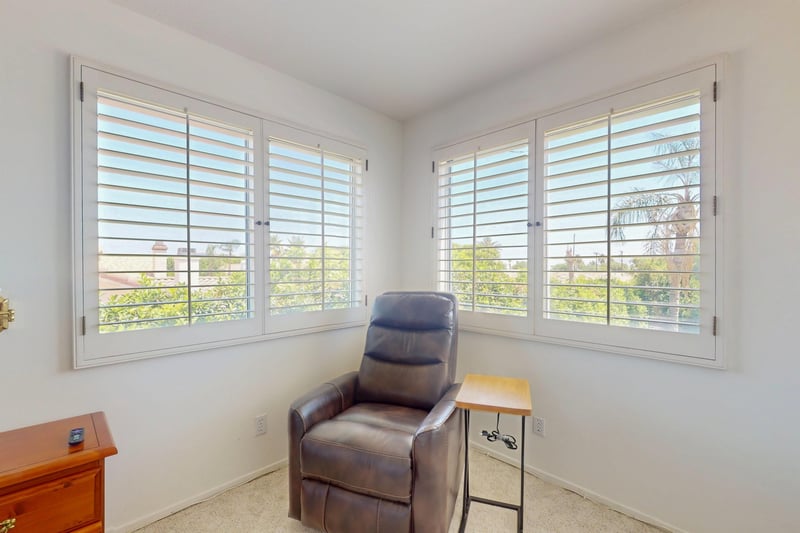 605172