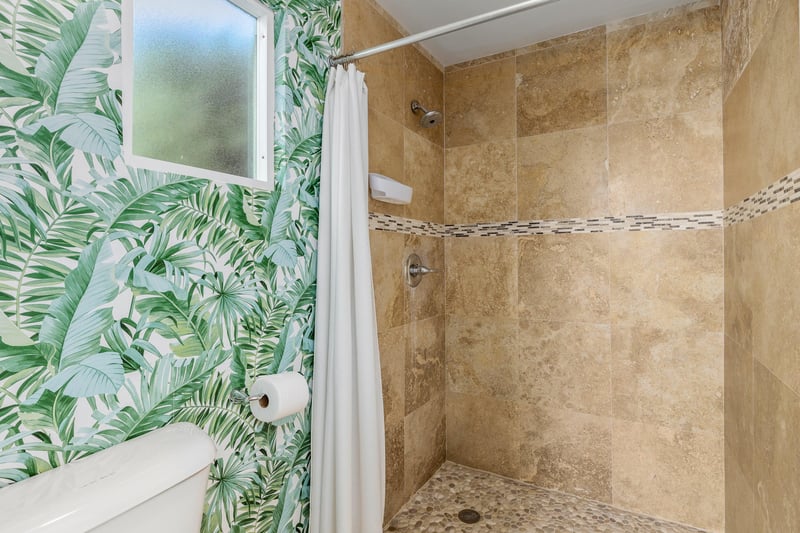 Guest shower