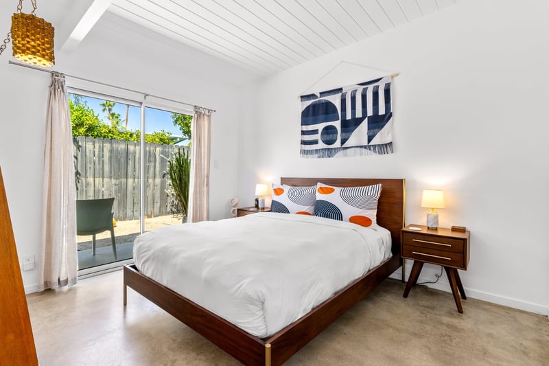 Guest bedroom