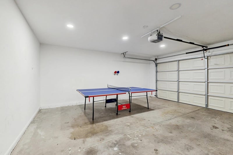 606549