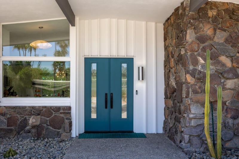 Entrance into The Topaz Gem.