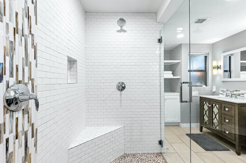 Huge guest shower