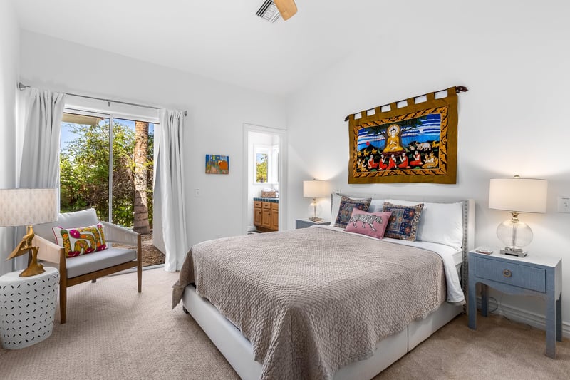 Relaxing guest bedroom