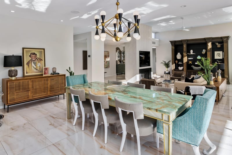 Indoor dining for 8