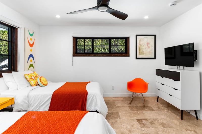 Guest bedroom