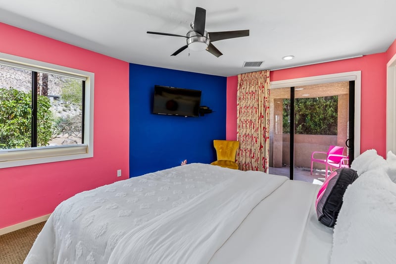 Cozy guest bedroom