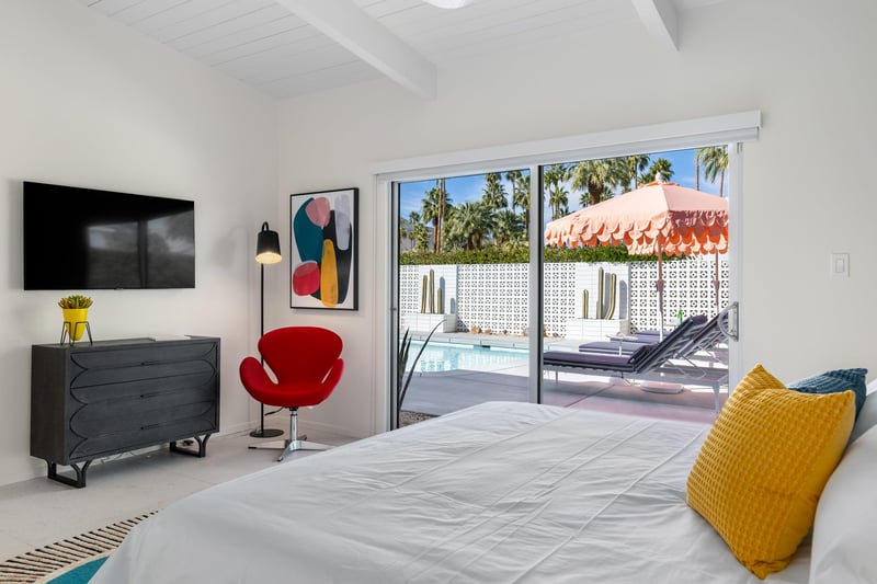 Guest bedroom