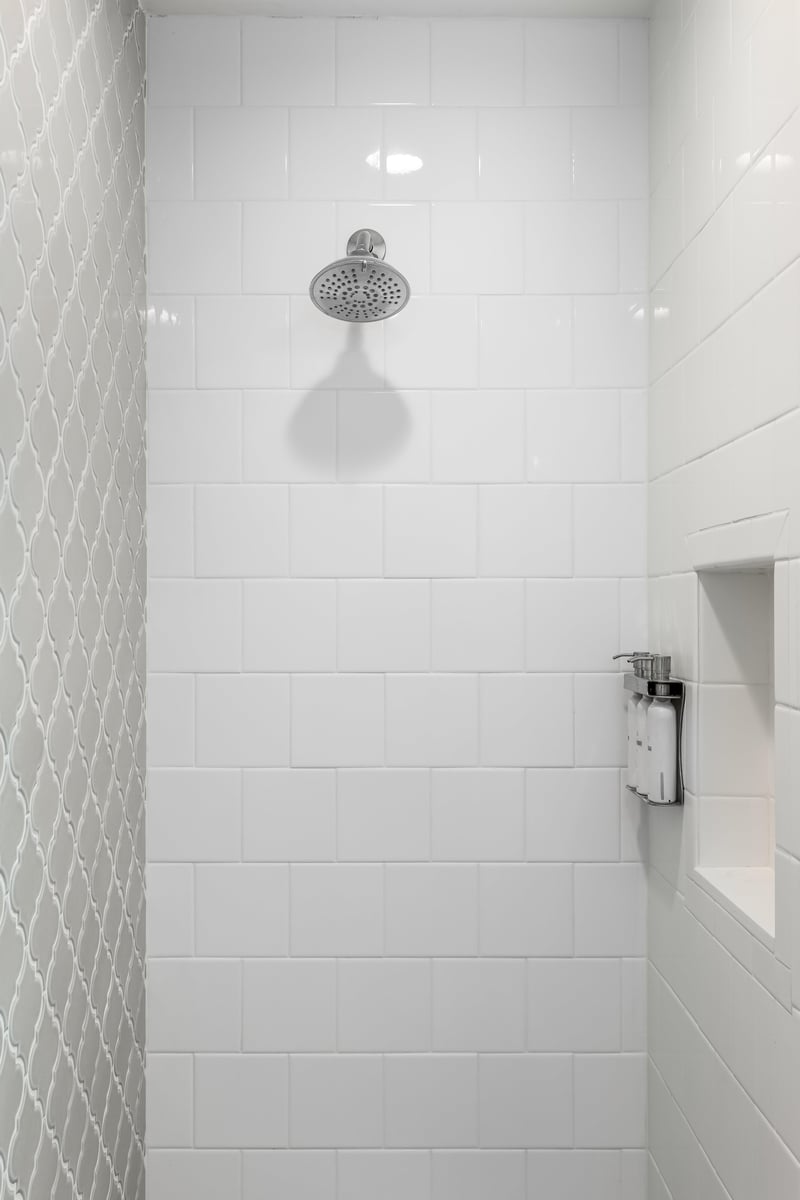 Guest shower