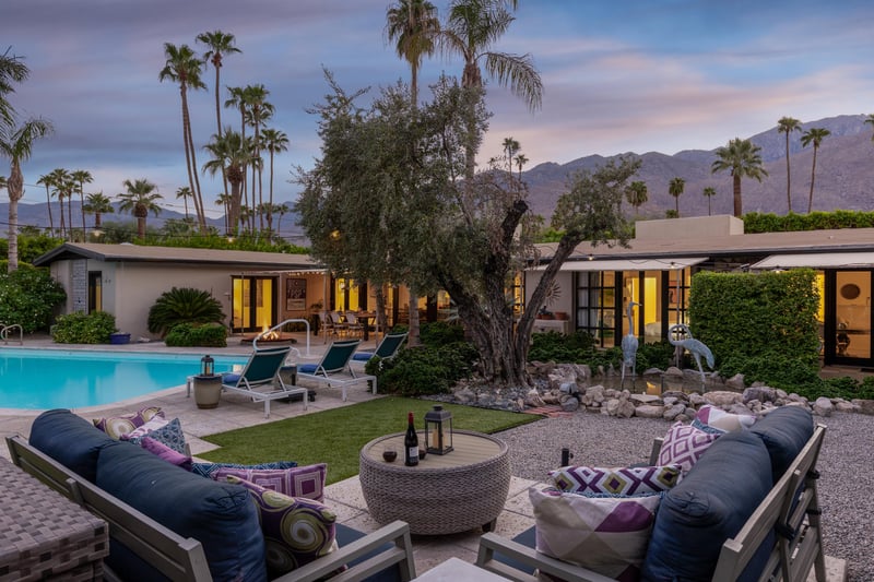 Stunning and private, fully enclosed yard