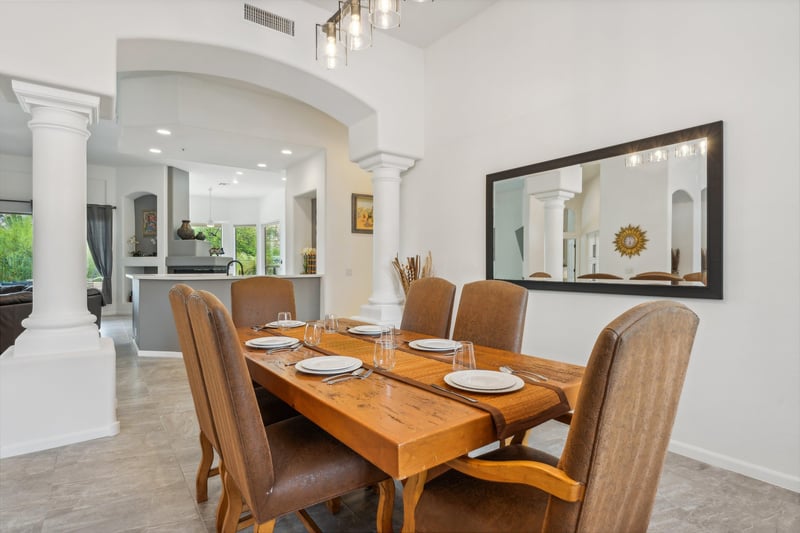 Formal Dining