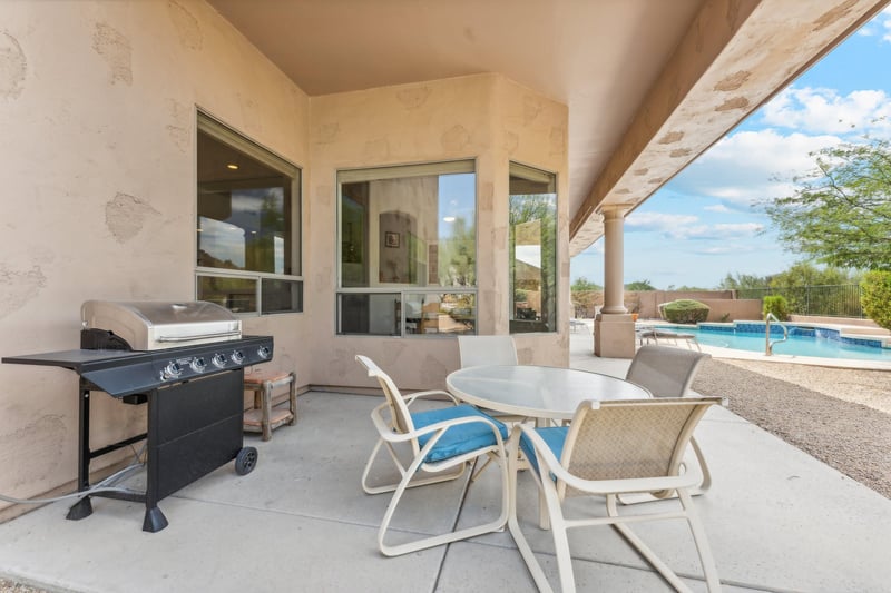 Outdoor Living  BBQ