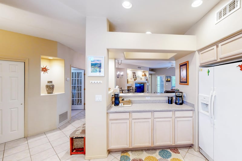 611828