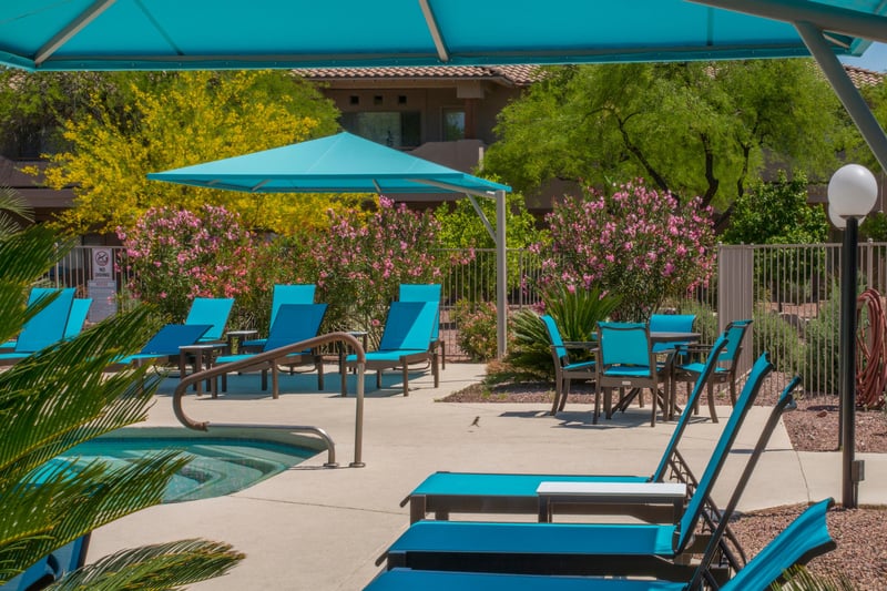 611996