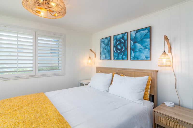 Cozy queen bedroom