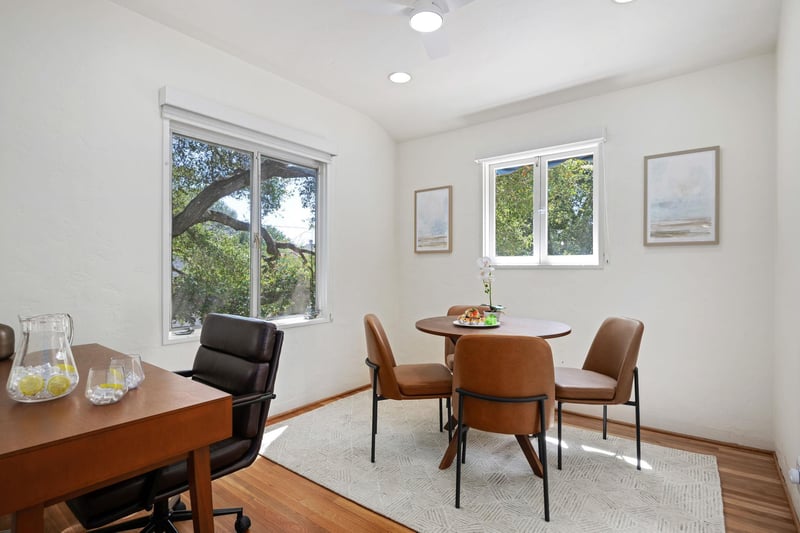 Breakfast Room