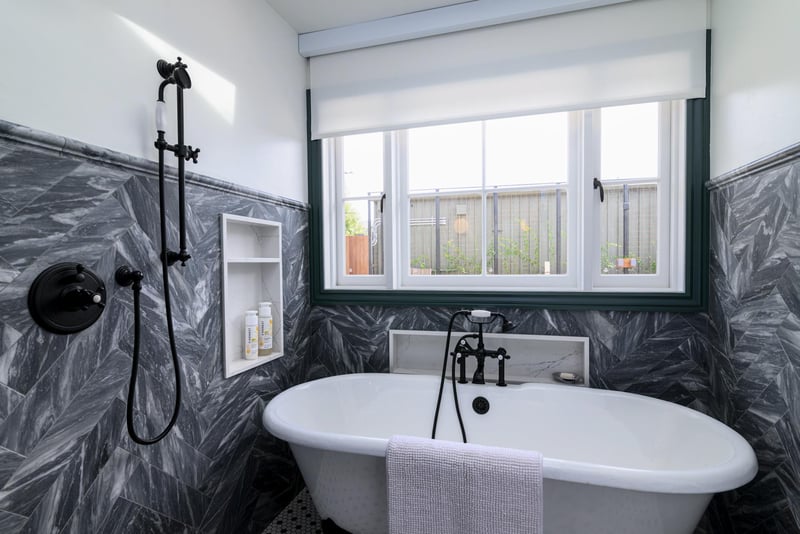 Shard Second Bathroom Tub