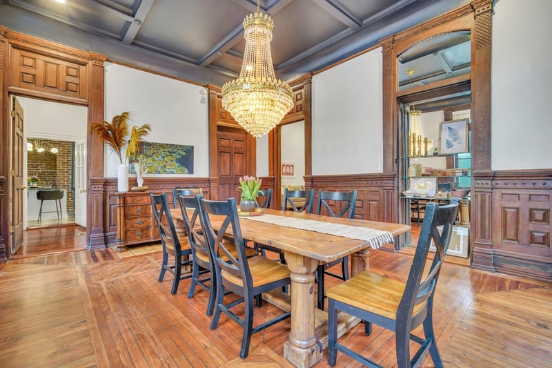 27787 Mint Julep Dining