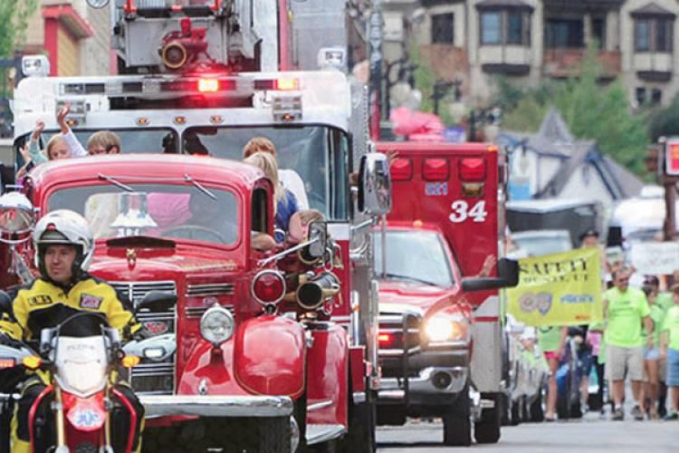 21 Header_minerparade