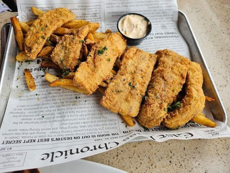 A fried Mahi Mahi platter at Brotulas in Destin, Florida