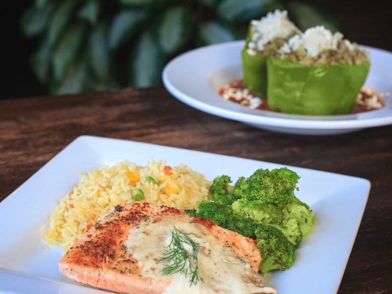 Grilled salmon with rice and vegetables