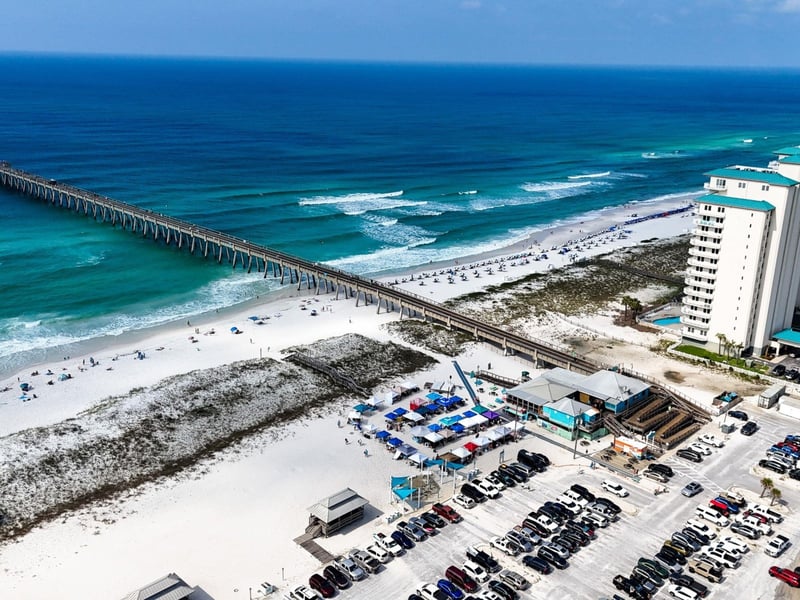 Windjammers on the Pier in Navarre Beach, Florida