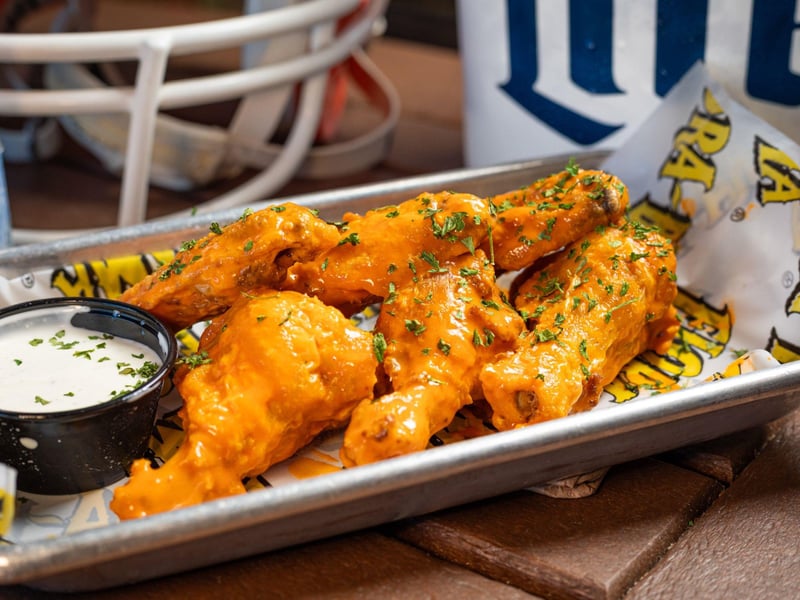 Chicken wing with ranch