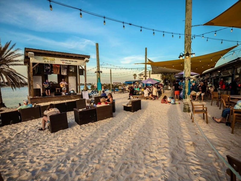 Beachside dining in Perdido Key, Florida