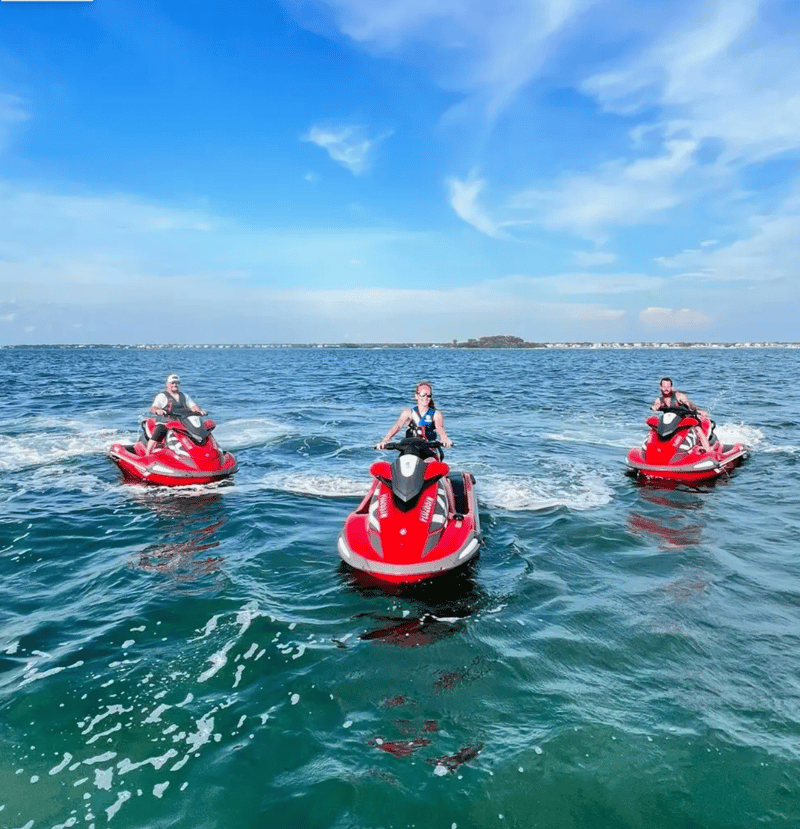 1361434 Cruising The Stunning Open Water