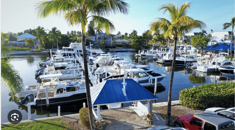 1362849 Waterfront Views And Island Adventures At Port Sanibel Marina