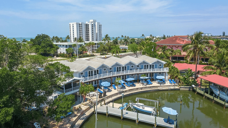 1364024 Dolphin Inn Resort
