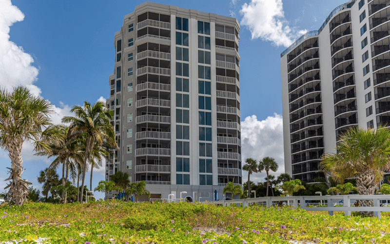 1364048 Gullwing Beach Resort