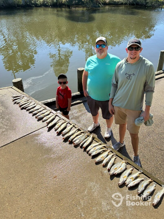Catches include Black Drum, Flounder, Redfish, Sheepshead, and Speckled Trout.